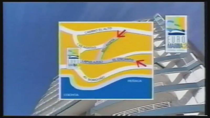 T13 - Aviso publicitario de edificio con socavón