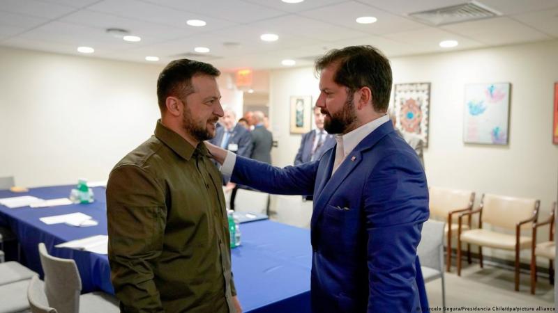 Los presidentes Volodimir Zelenski y Gabriel Boric, durante un encuentro bilateral en septiembre de 2023.