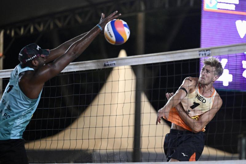 Jugador de Países Bajos fue condenado por violación - AFP