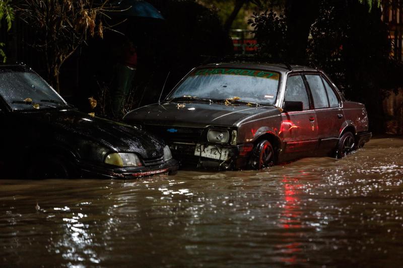 Agencia Uno - Se esperan fuertes lluvias en la Región Metropolitana