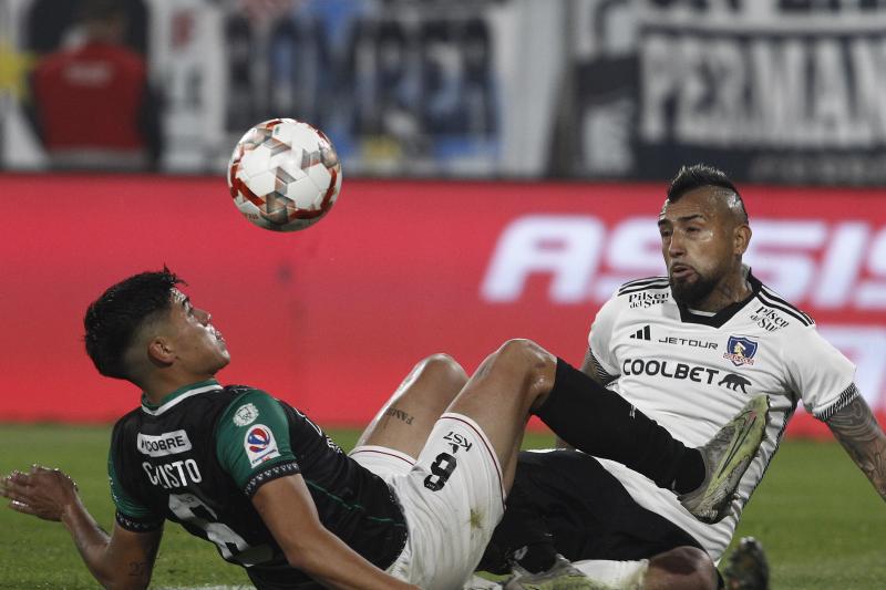 Arturo Vidal en el duelo de Colo Colo vs Copiapó - Créditos: Agencia Uno