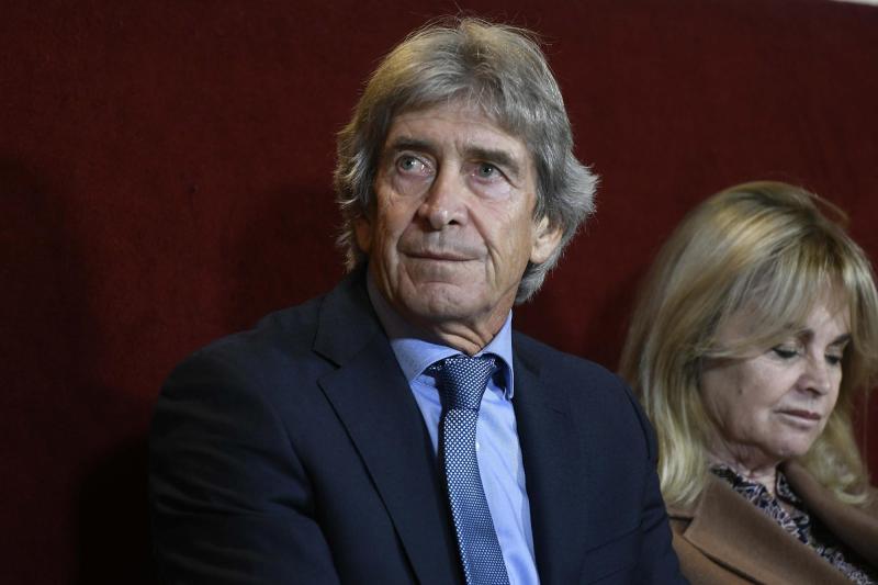 Manuel Pellegrini fue homenajeado en el Congreso - Agencia Uno