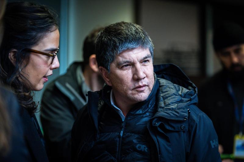 Funcionario municipal muere prestando ayuda a vecinos por sistema frontal en Coronel