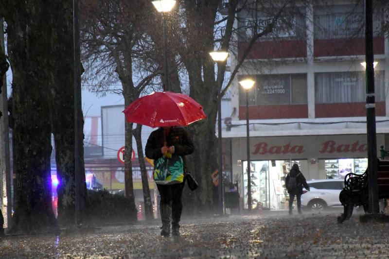 Se acercan dos nuevos sistemas frontales a Chile - Referencial Agencia Uno