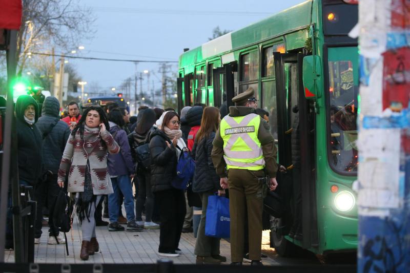 Apoyo de buses por falla de Metro - Aton