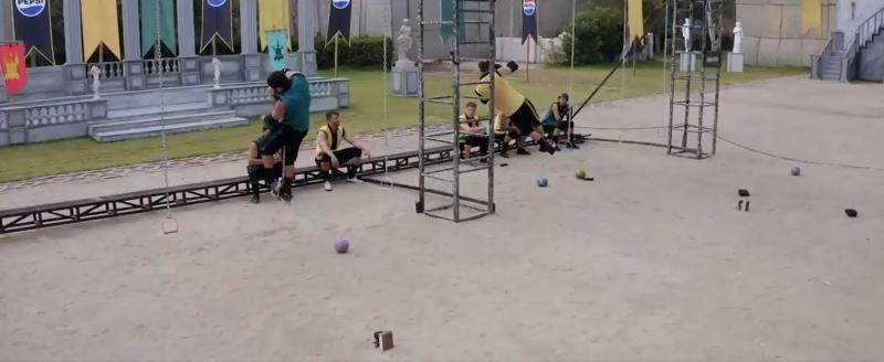 Canal 13 - '¿Ganar o Servir?'