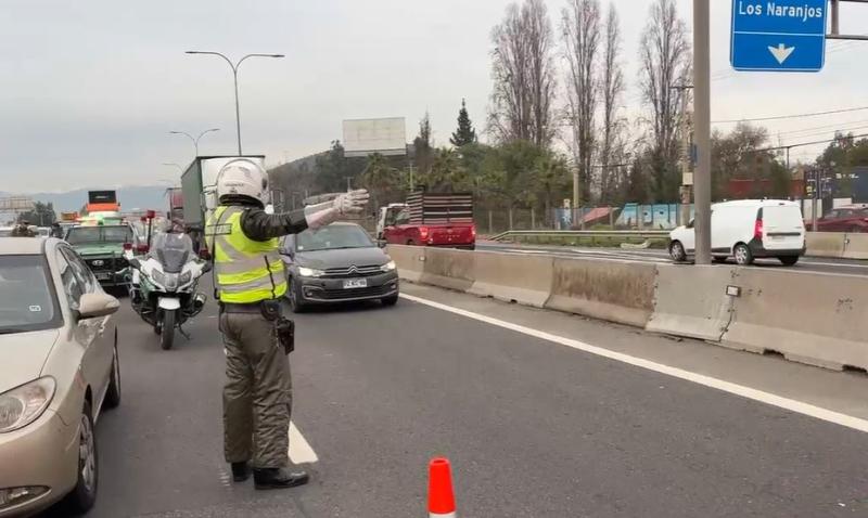 Carabineros supervisa tránsito en ruta 5