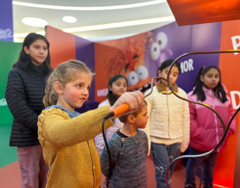 Plaza de juegos "Intensamente 2"