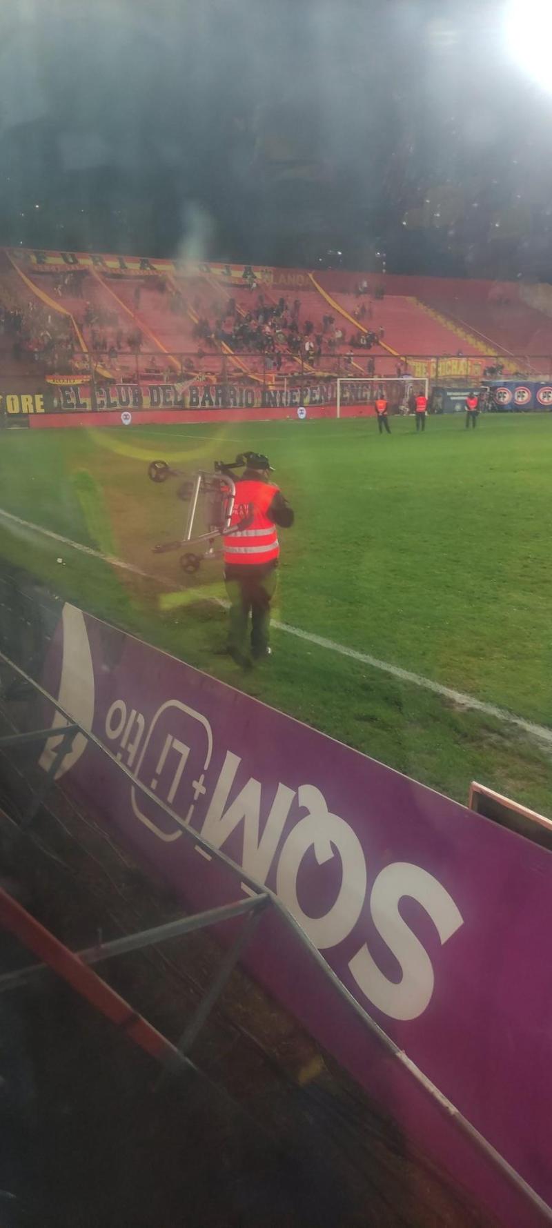 X (@Bastidors) - Andador fue lanzado al Santa Laura