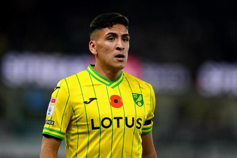 Marcelino Núñez en Inglaterra. Crédito: Norwich City.