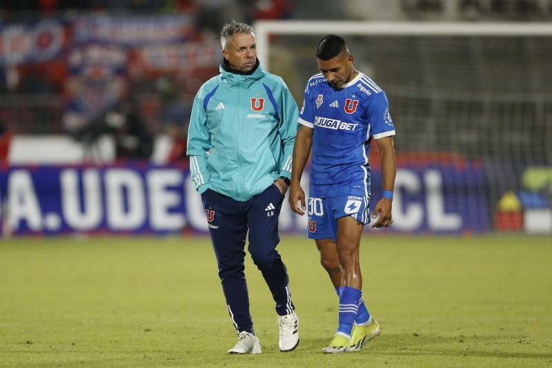 Cristian Palacios junto a Gustavo Álvarez en un partido de U de Chile - Créditos: Photosport