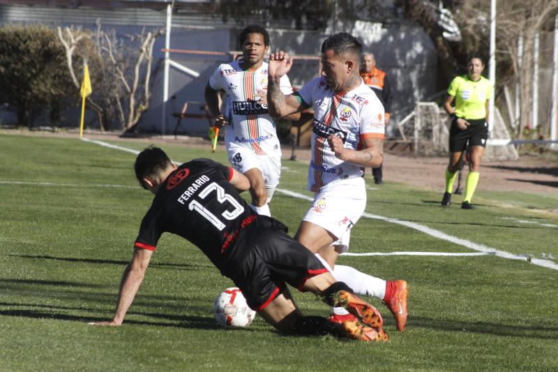 Cobresal le ganó un duelo de necesitados a Unión La Calera - Crédito: Photosport