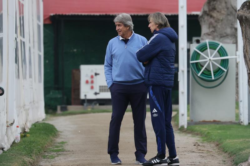 Manuel Pellegrini visitó a la Roja en Juan Pinto Durán - Crédito: Photosport