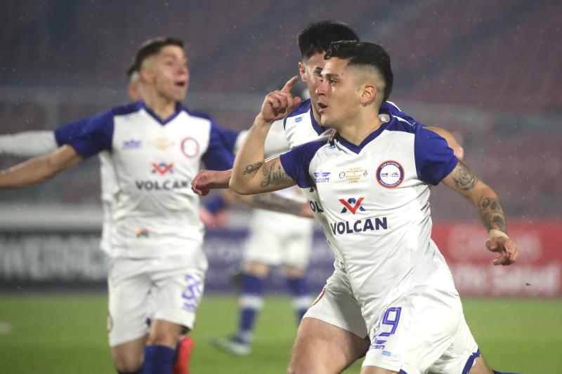 Matías Bravo y su gol en Municipal Puente Alto. Crédito: Photosport.