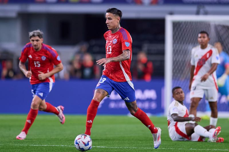Erick Pulgar fue uno de los más criticados en el debut de la Roja - Créditos: Photosport