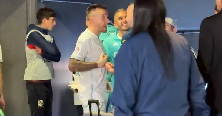 Matías Zaldivia protagonizó fuerte discusión tras el triunfo de U de Chile - Crédito: X @LaVozAzulLT