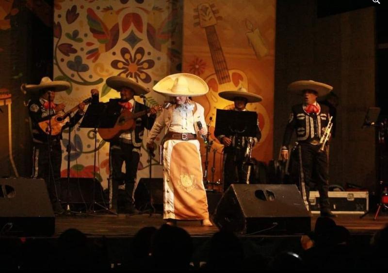 Presentación de "La Rancherita de Chanco" en el "Festival del Cantar Mexicano Guadalupe del Carmen"