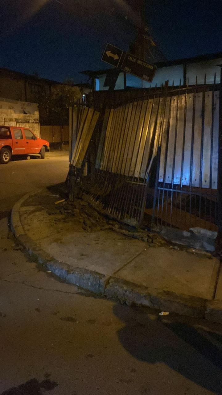 Delincuente chocó contra una casa en persecución policial: fue detenido