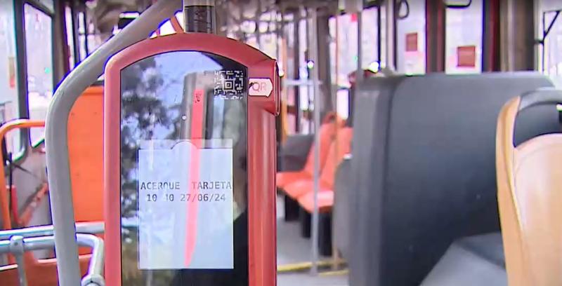 T13 - Validadores en la puerta trasera de buses Red