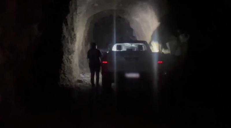 Encuentran vehículos en pique minero en Antofagasta - Cedida