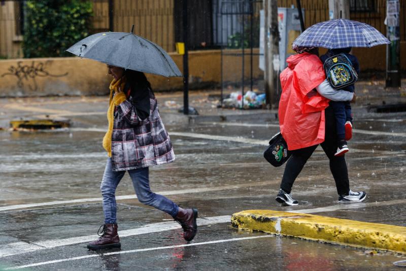 Agencia Uno - Lluvia en Santiago