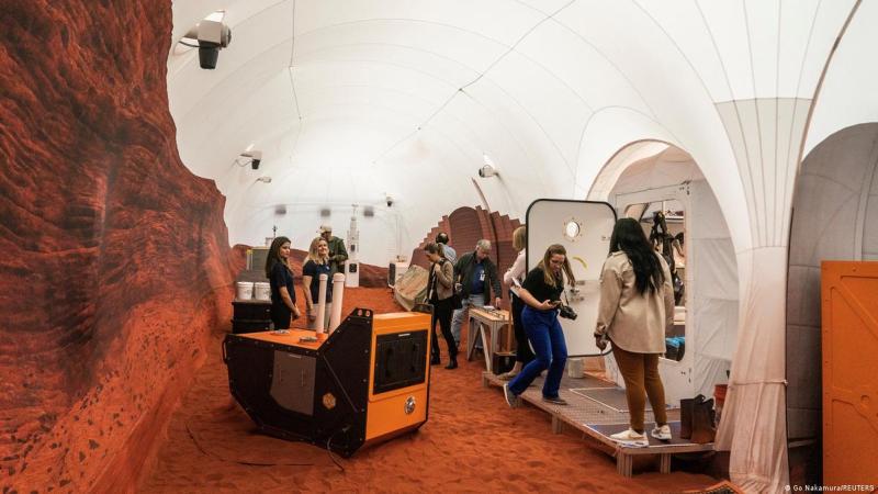Reuters - Científicos terminan encierro de más de un año en "un Marte" simulado por la NASA