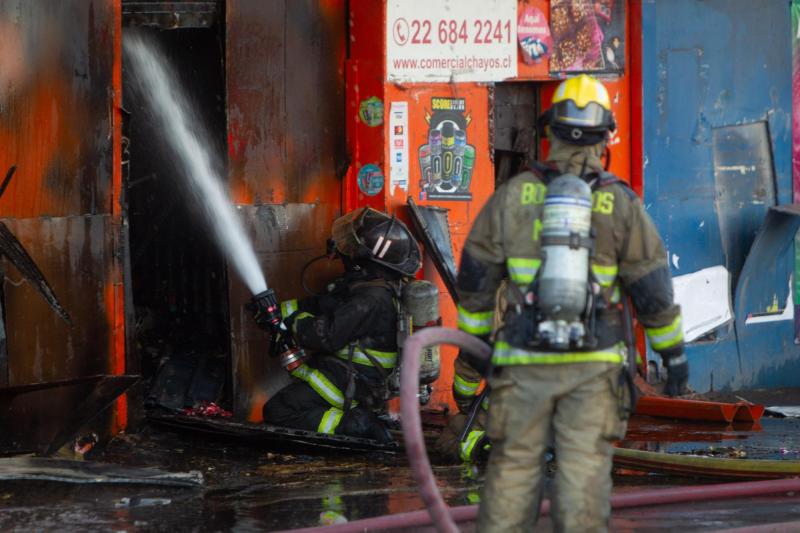 Referencial, Agencia Uno - Bombero fue apuñalado en La Granja