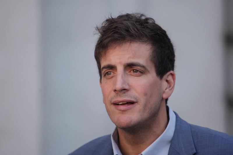 Diego Schalper (RN), crítico ante limitación al voto de extranjeros: "¿Qué hay detrás? Los migrantes extranjeros votarían por la oposición"