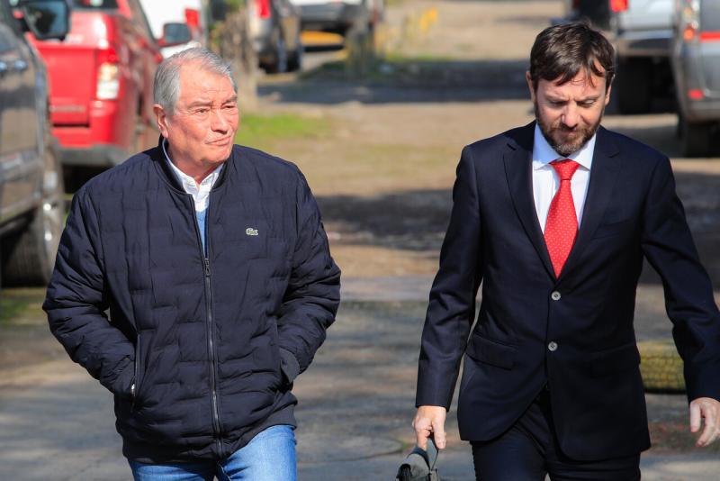 Agencia Uno - Eduardo Macaya, a la izquierda de la foto