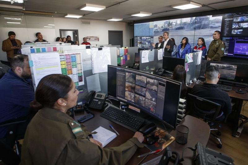Agencia Uno - Anuncian paradas flexibles en buses RED para reducir traslados a pie