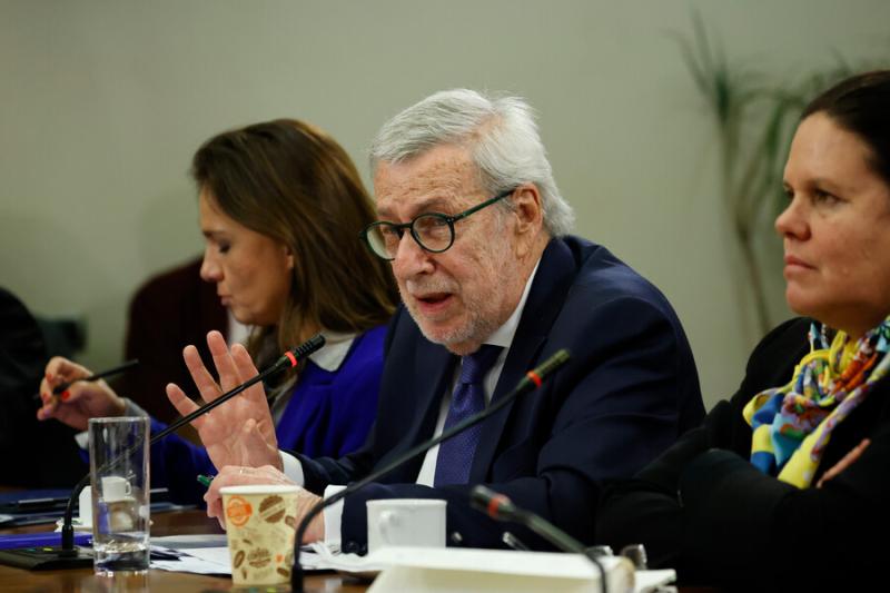 ATON - Canciller Alberto Van Klaveren calificó de "régimen dictatorial" el anuncio de Venezuela