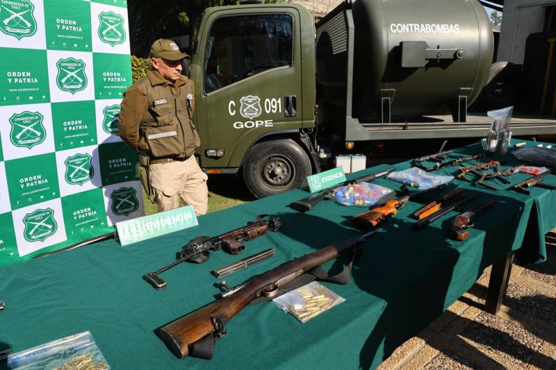 Armamento incautado durante allanamiento en la RM