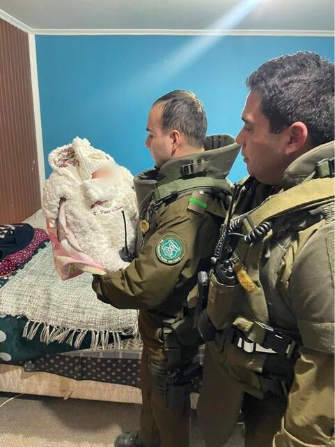 Momento que encuentran a bebé sustraído en Temuco