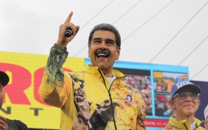 Aton - La autoridad electoral de Venezuela proclamó formalmente este lunes a Nicolás Maduro ganador de la elección presidencial