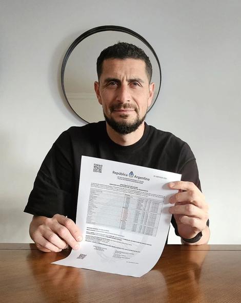 Gabriel Arias mostró su diploma en redes sociales - Créditos: Instagram @gabrielarias_21