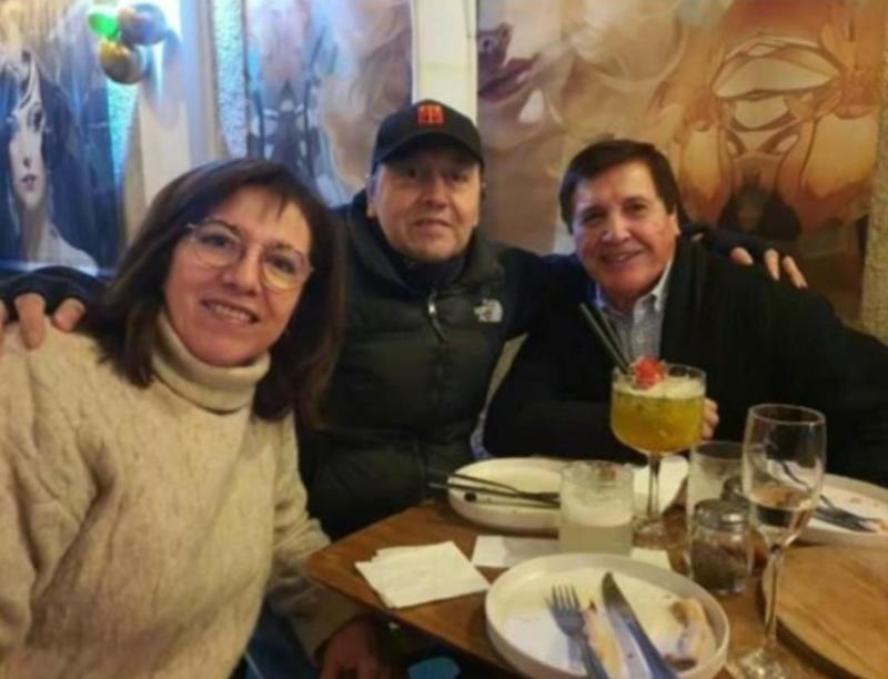 Alfombra Roja - Claudio Reyes