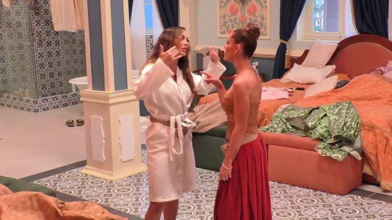 ¡Arde la casa-hacienda!: Oriana, Gala y Dani Colett discuten por celos