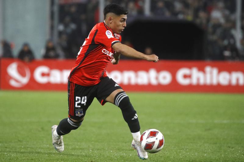 Jordhy Thompson fue marginado del Orenburg - Créditos: Photosport