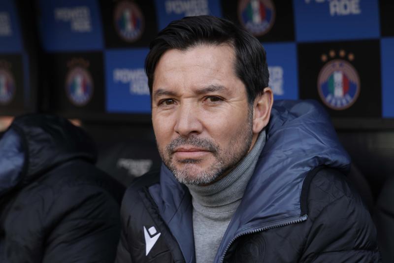 Francisco Arrué fue uno de los entrenadores despedidos del fútbol chileno este lunes - Créditos: Photosport