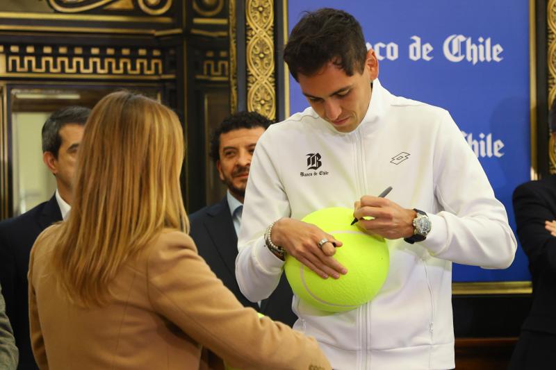 Alejandro Tabilo durante la actividad - Créditos: Photosport
