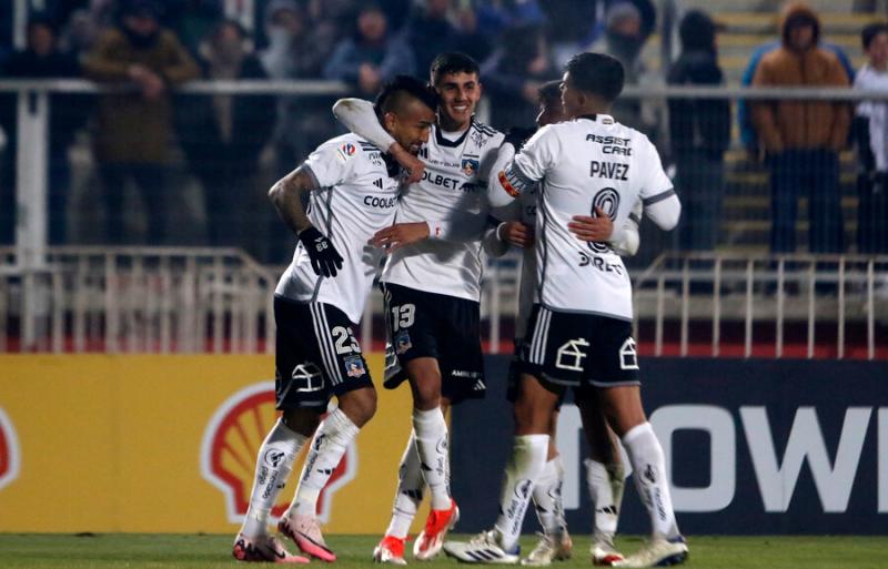 Arturo Vidal anotó en igualdad de Colo Colo - Créditos: Photosport