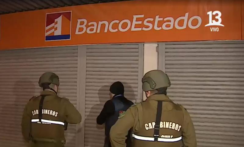 Investigan supuesto robo de banco en Maipú
