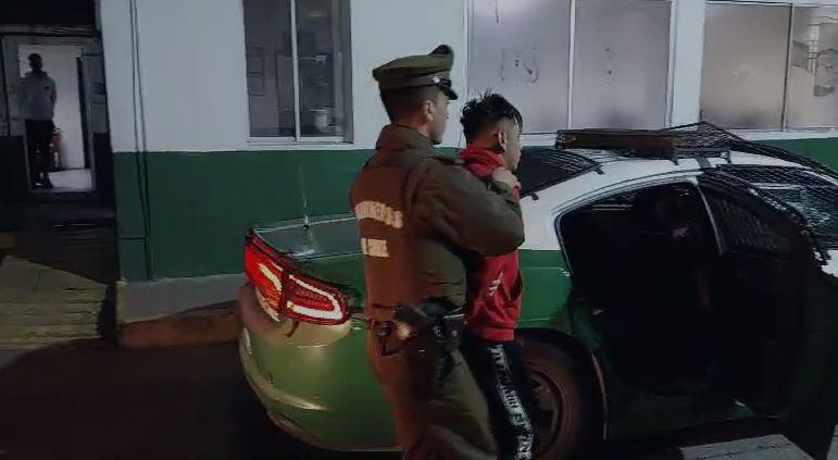 Carabineros - Dos detenidos tras fiscalización en Santiago Centro