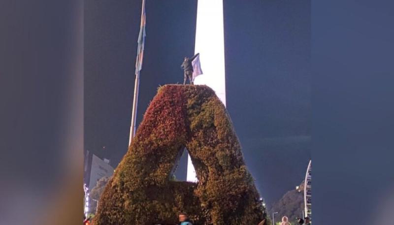 Hincha argentino perdió la vida al lado del Obelisco - Créditos: Captura