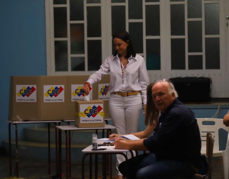 T13 - María Corina Machado tras votar en Venezuela