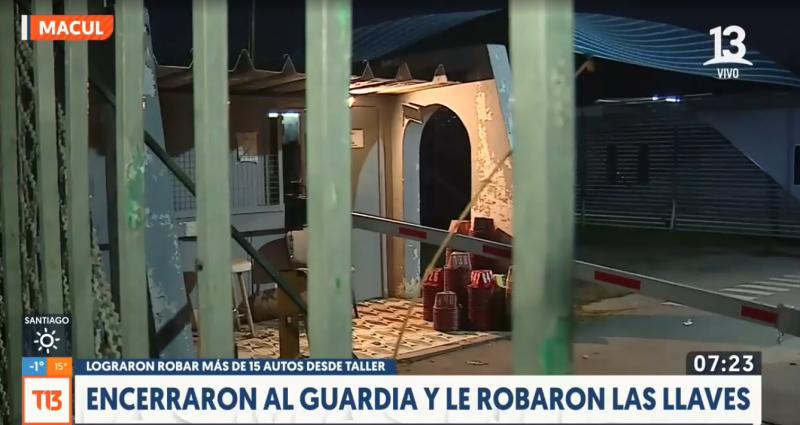 Roban vehículos en Macul