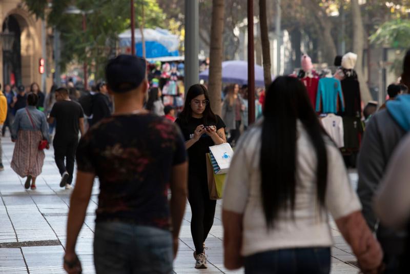 Encuesta Tú Influyes: 83% cree que en Chile no hay igualdad ante la ley