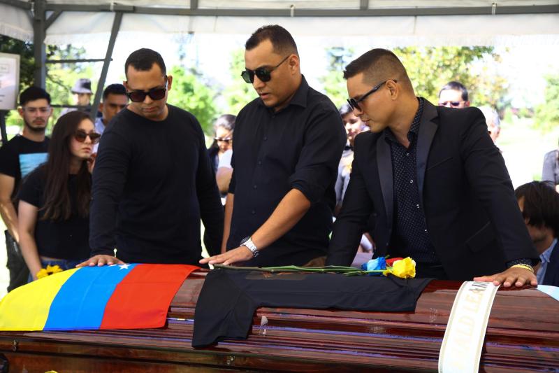 Aton - Funeral del ex militar venezolano Ronald Ojeda