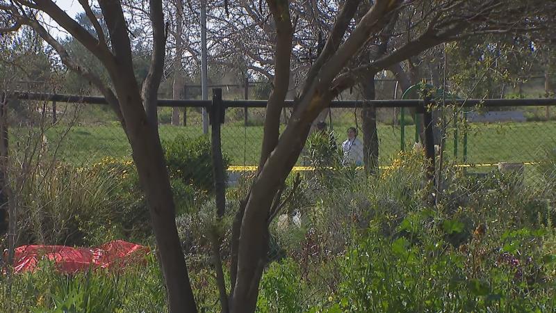 Hallan muerto en el Parque quebrada de Macul