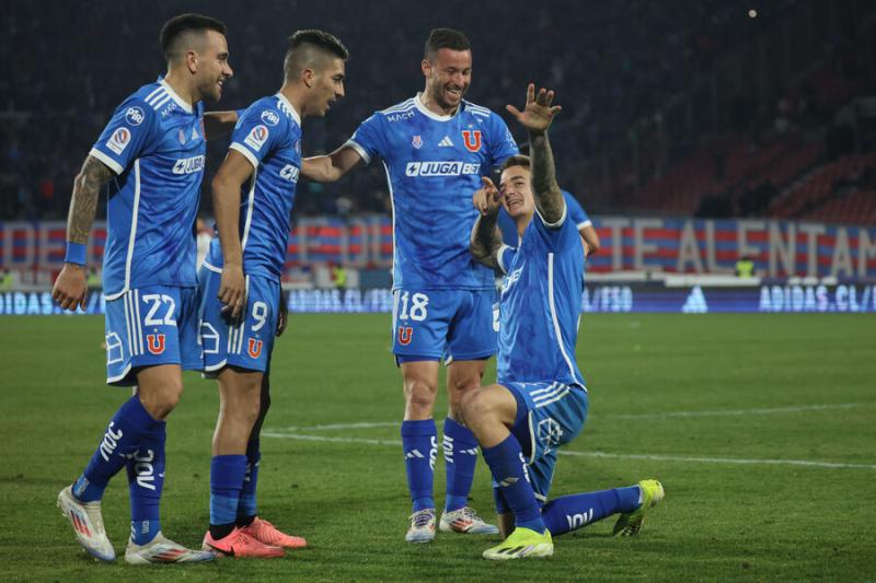 Gol de Franco Calderón previo al Superclásico - Créditos: Photosport